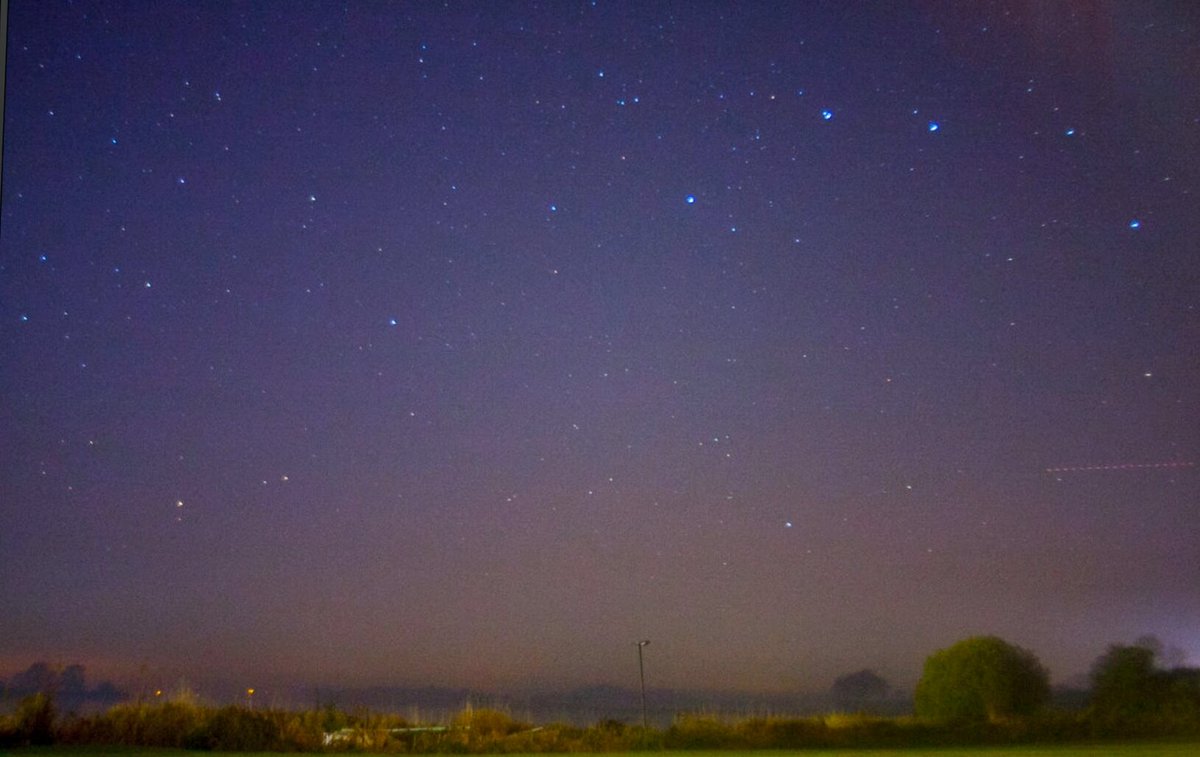 TamMullen's tweet photo. @Aurora_ireland @chunder10 @Northcoastsnap @ahamillphotos @LividLFC @martinastro2005 current view from my cam at 54°30' not much at the mo https://t.co/J5OqEuC9a5