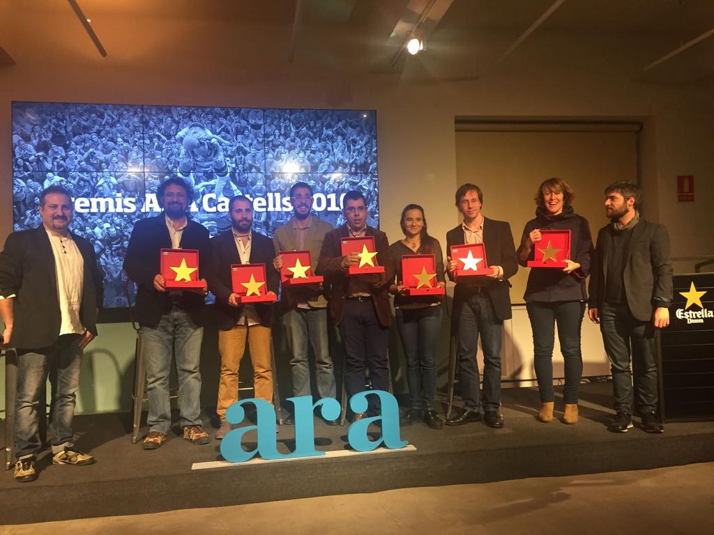 JoveDeTarragona's tweet photo. Ens han donat #premisAraCastells a la colla que més creix ex aequo amb la @collavella. Moltes gràcies! #castellers https://t.co/XxqeLJtCFb