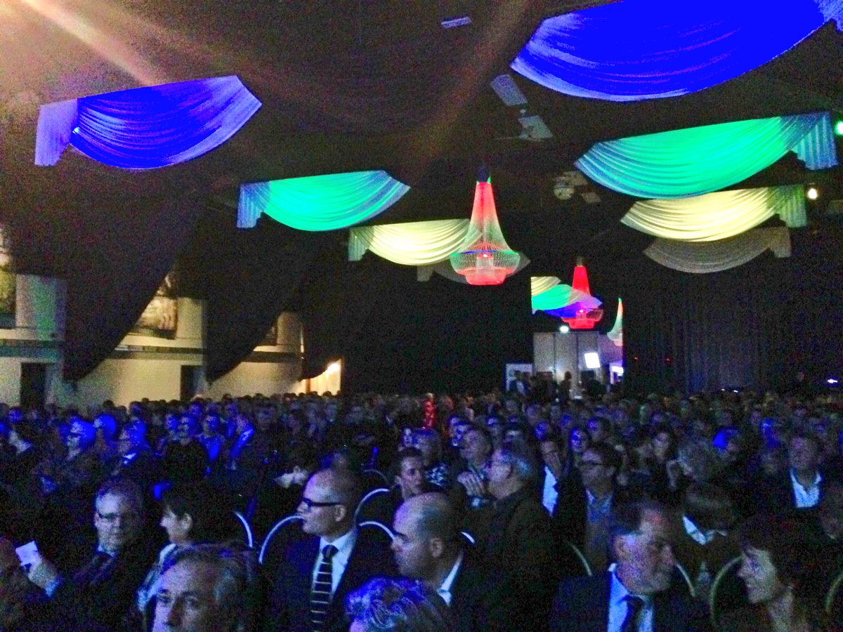 chrisbuijink's tweet photo. De #Merthal is vol gestroomd @Ondernemerprijs 2016 #HorstaandeMaas #ohm16 https://t.co/FlA5J5zQyG