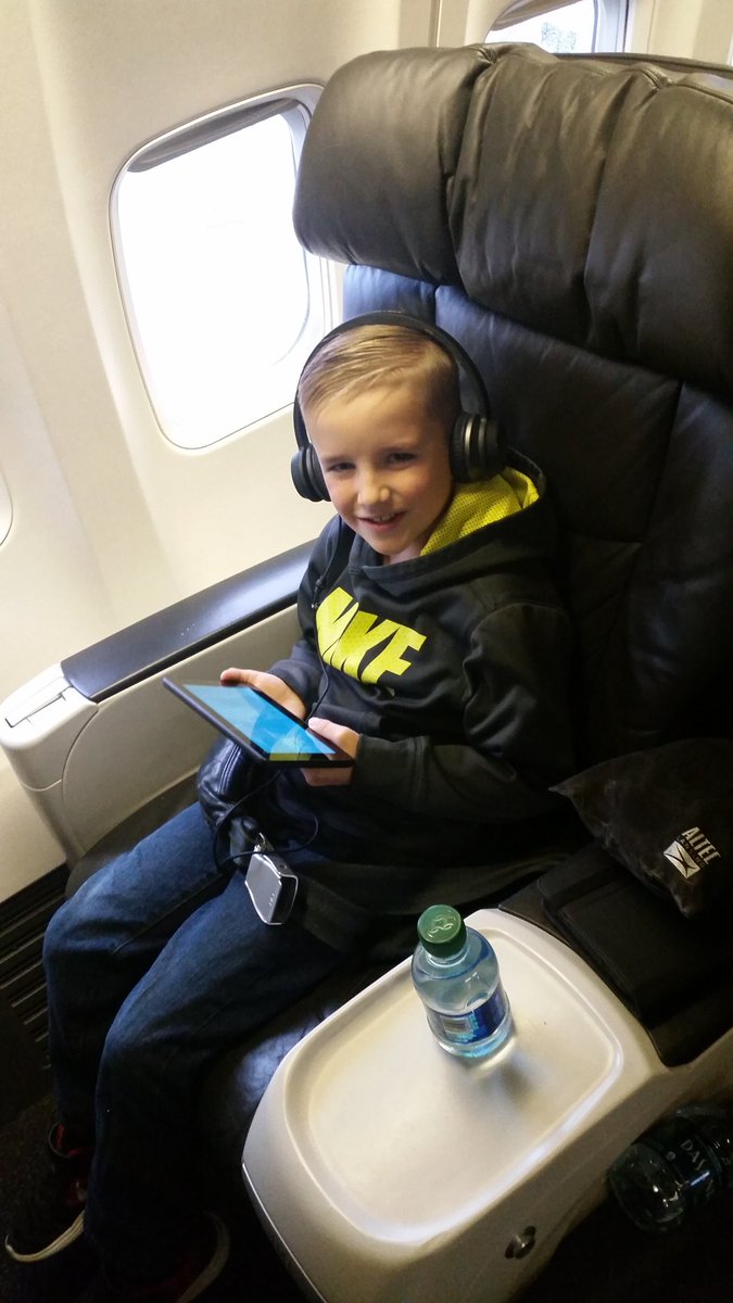 nwiggins22's tweet image. #1A #1stClassLiving #He'sFriggin7YearsOld #happythanksgiving