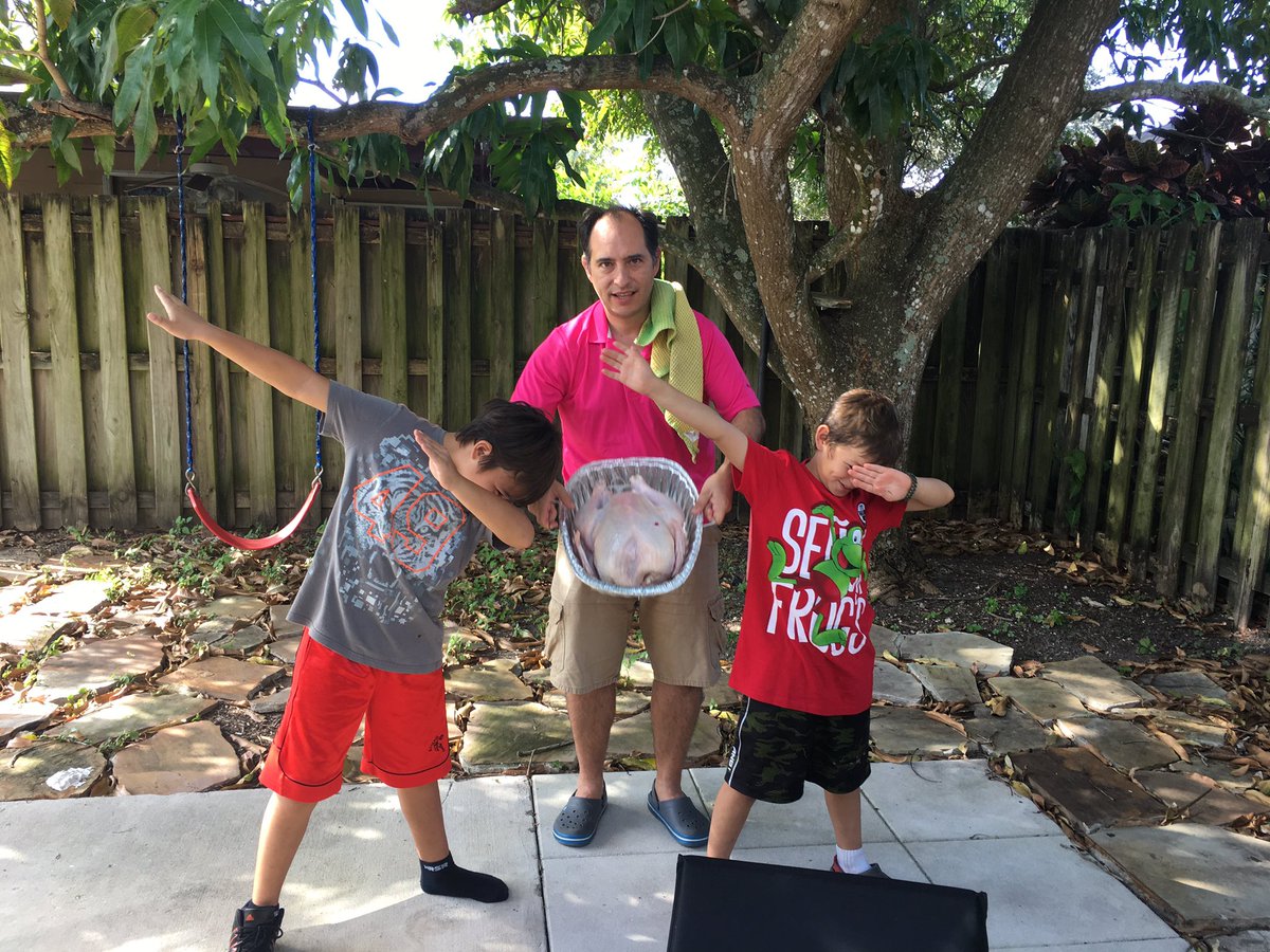 DanielGalindo14's tweet photo. What better way to share our grateful feeling than with our turkey dab #turkeydab https://t.co/J2CLMSvks3