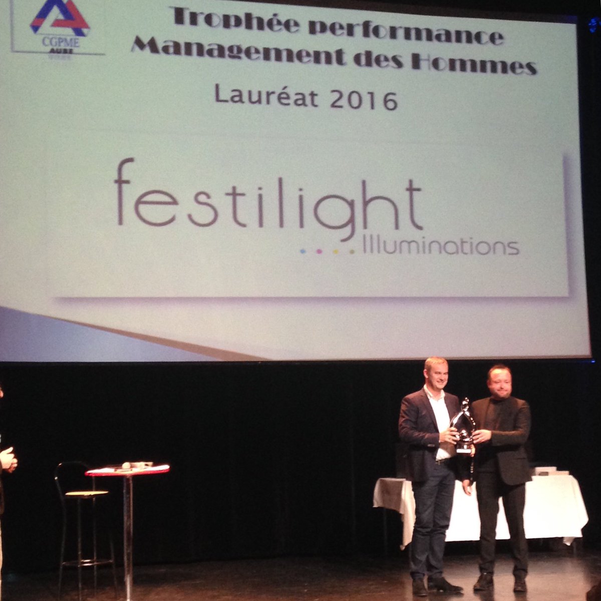 Festilight_'s tweet photo. Trophées #CGPME10 #festilight remporté le trophée #performance #management des hommes https://t.co/SXrxRe3kzv