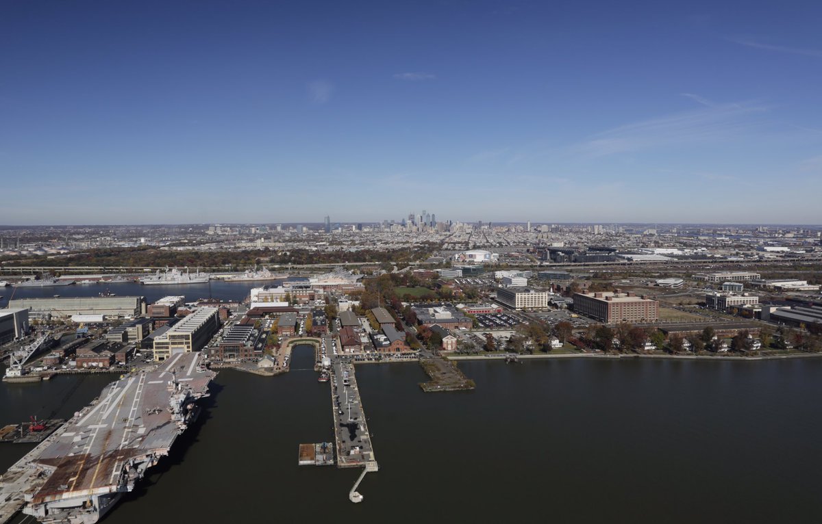 NavyYardPhila's tweet photo. We're thankful for our 150+ companies and their 12,000 employees who work at the Navy Yard in Philadelphia #givethanks 🦃 https://t.co/PXS2j2BVFU