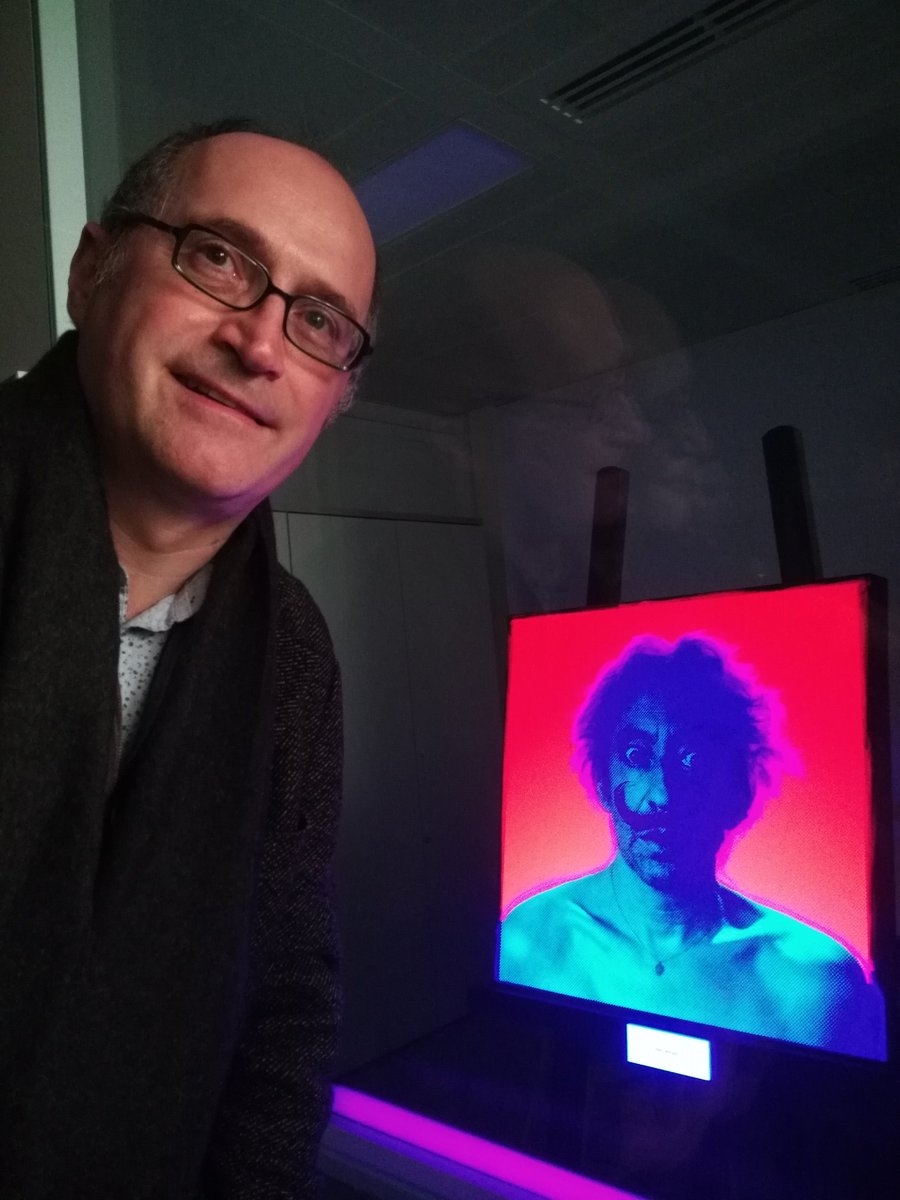 PERL_Immo's tweet photo. La soirée continue chez @PERL_Immo 
avec @EricAtelier8  devant «Gainsbourg-Dali-Warhol» lumineux ! https://t.co/TgwbiwE73T