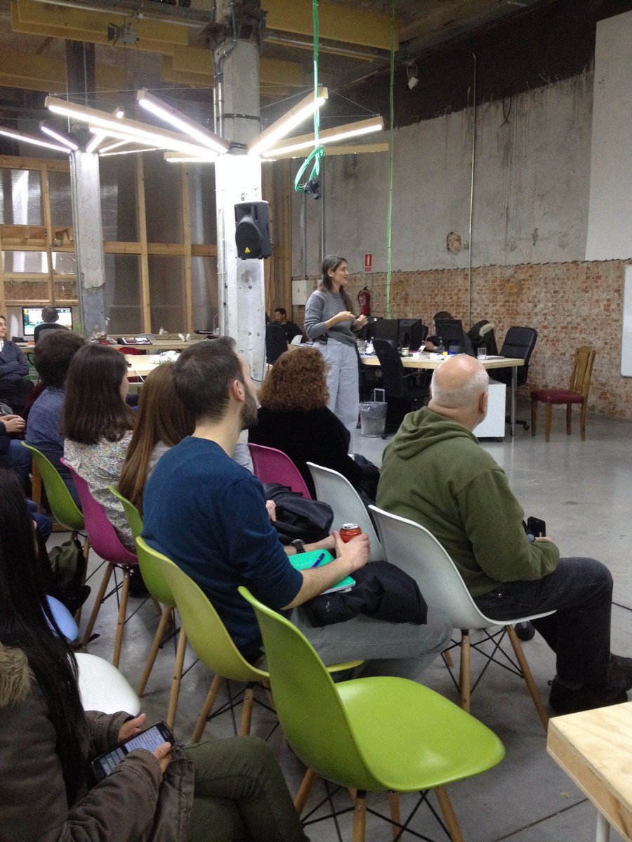 Factoriamadrid's tweet photo. Paloma Cañizares (#PCMDesign) desvelando soluciones creativas en diseño de interiores. Streaming aquí: https://t.co/qc4DD1G4tp https://t.co/tGkwviqIMA