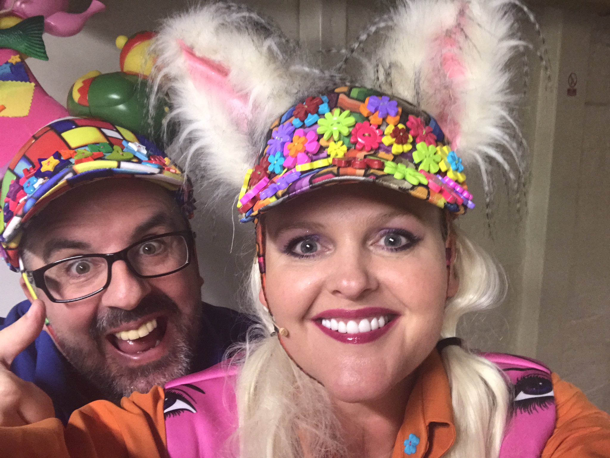 [Image: CyDQHuPWgAQkq4I.jpg:large]