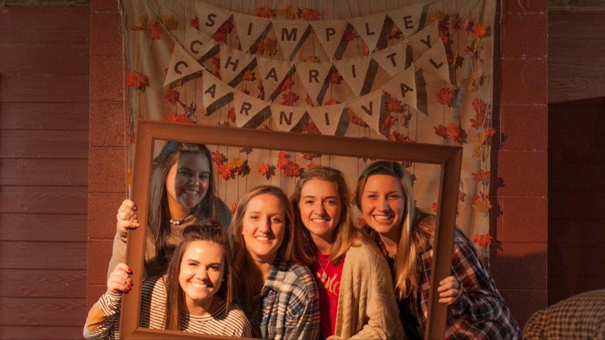 simplecharity_'s tweet photo. Happy Thanksgiving from all of us at Simple Charity! Also, check out our recent blog on gratitude and giving. Pls RT
https://t.co/JAGYtVSUYO https://t.co/IG60UWQyvY