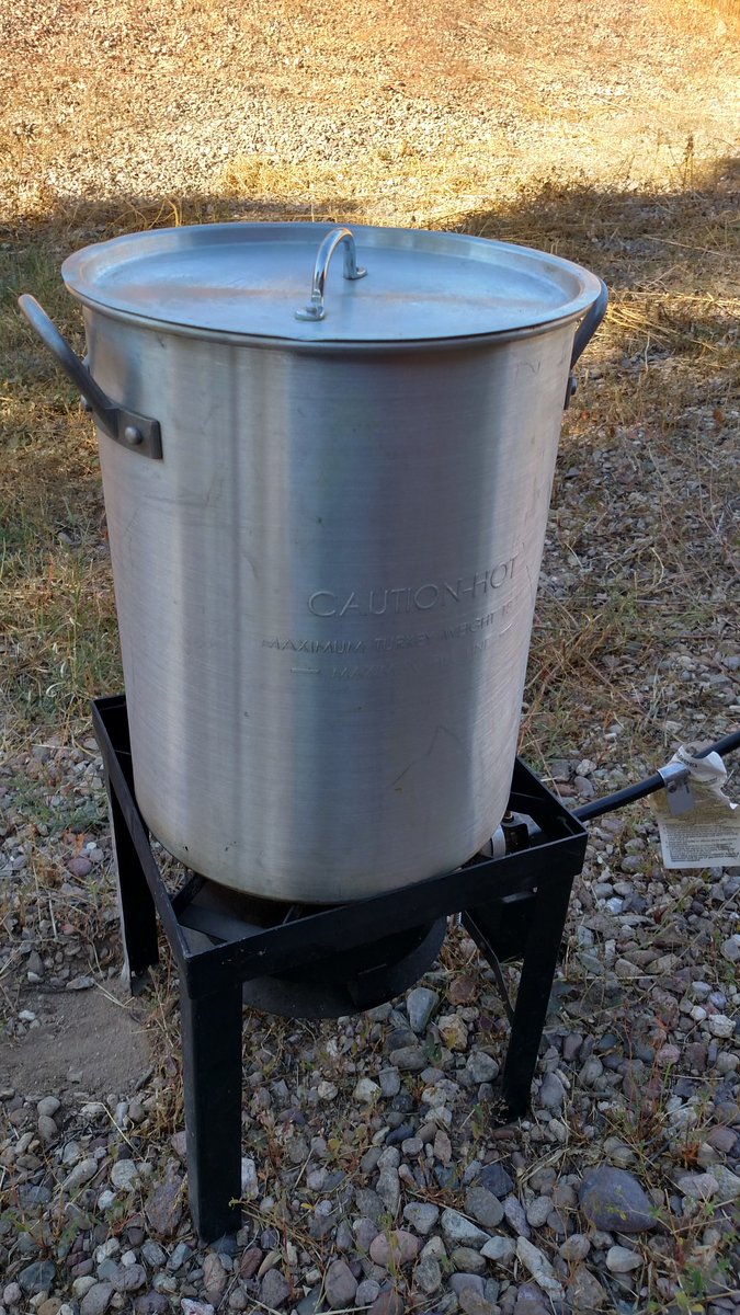 Fitz_pat300's tweet photo. Frying the turkey.  Happy Thanksgiving everyone! https://t.co/3JE2av7qDB