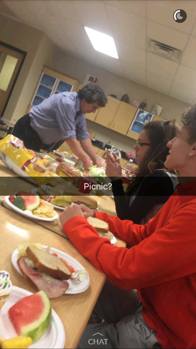 AdoAbdic's tweet photo. No Thanksgiving like a Calc Thanksgiving🍴#WeAllFailed https://t.co/w8wmk8iwfQ