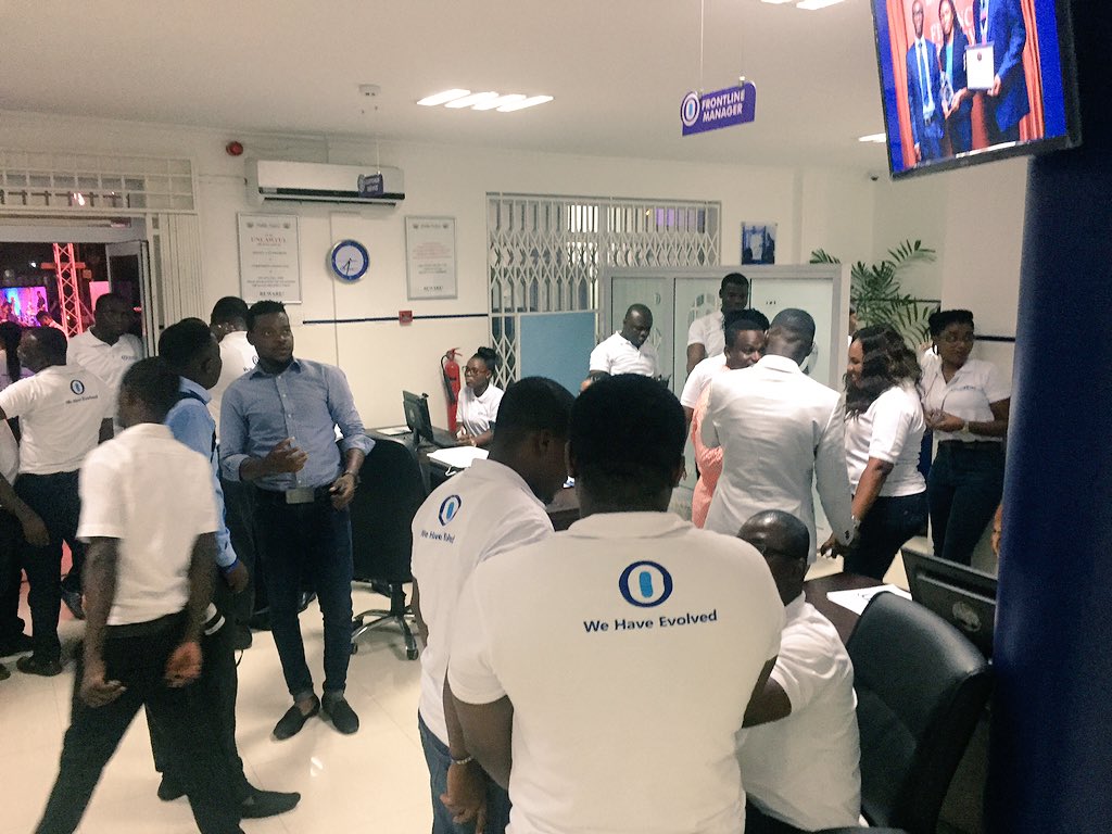 OmniBSICGh's tweet photo. Thank you to our MC @benkoku and to everyone who came out tonight to support OmniBank. #theOexperience

📸 NEW East Legon branch https://t.co/d9zw0rt3NF
