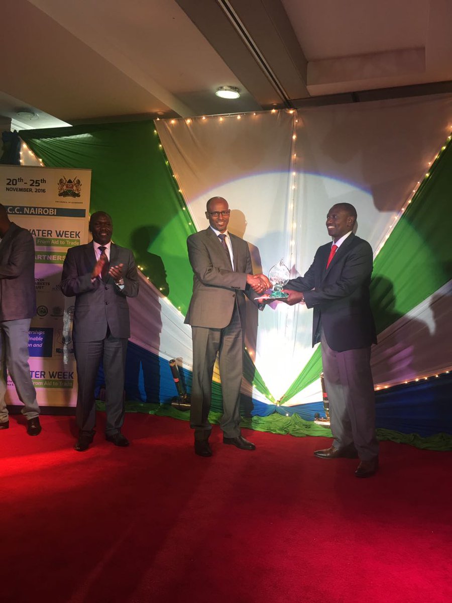 Zigzagferebel's tweet photo. #KenyaWaterWeek wajir gavana rissing @asmali77 @Rosemary_Odinga https://t.co/6twS6KpktZ