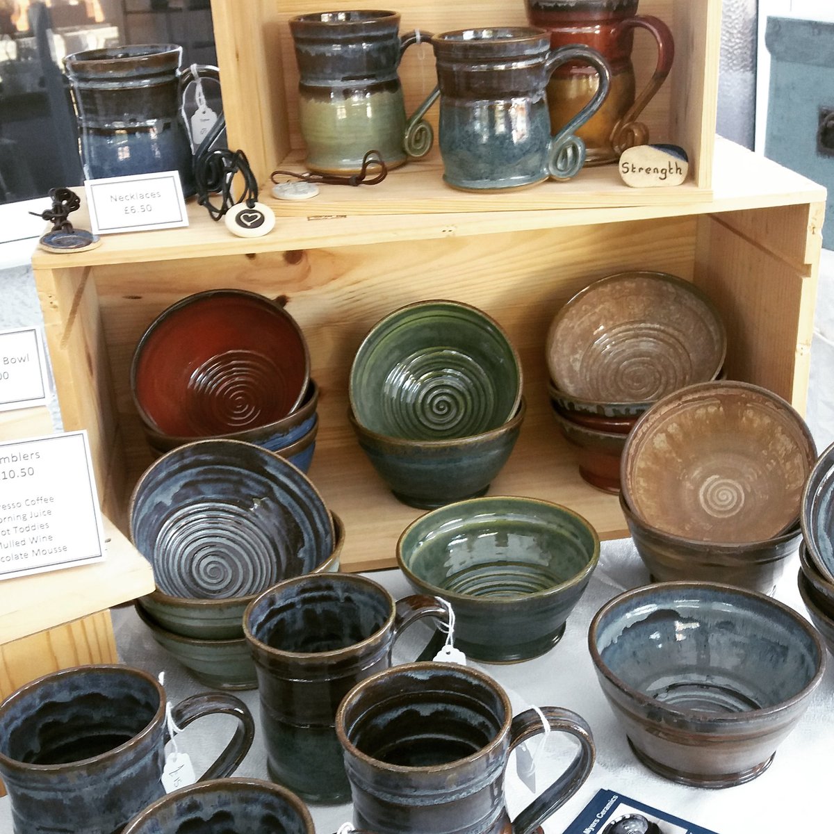 Absolutely_Clay's tweet photo. More #stuffimake. 
#ilovemakingpots 
#pottery #ceramics #stoneware #wheelthrown #absolutelyclay https://t.co/178C5Xzl3V