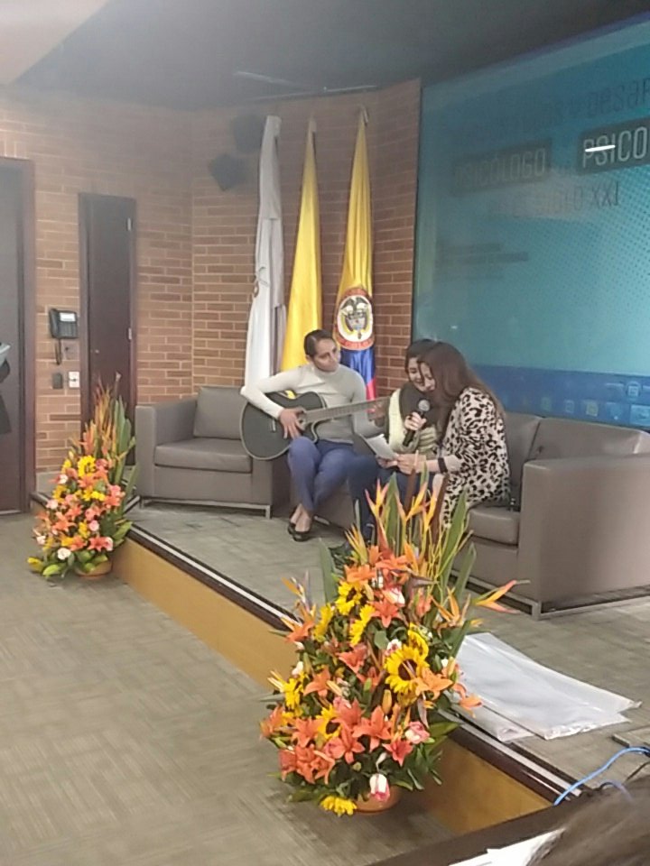 eventospsiduvd's tweet photo. Así se vive el encuentro https://t.co/GXC07iZDXU