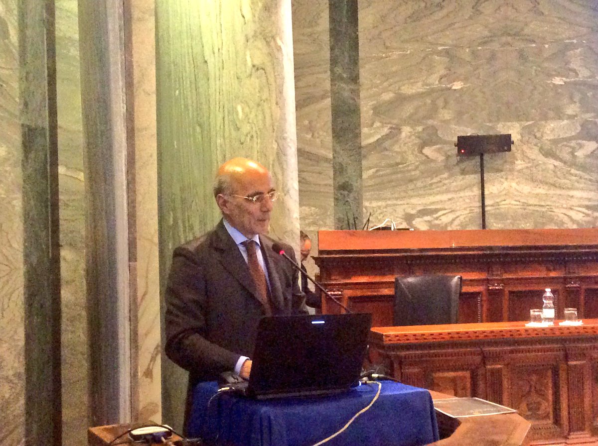 AllaCorteFedericoII tweet media