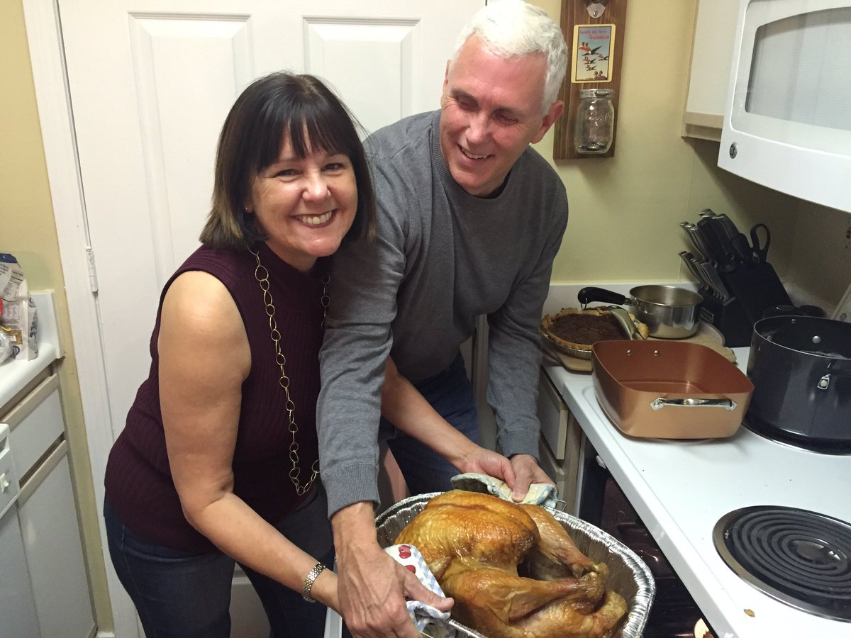 FirstLadyIN's tweet photo. Thanks to #Hackman'sFarmMarket in Columbus, Indiana for another great turkey! Gobble Gobble! #happythanksgiving! https://t.co/TyioY7ztuw