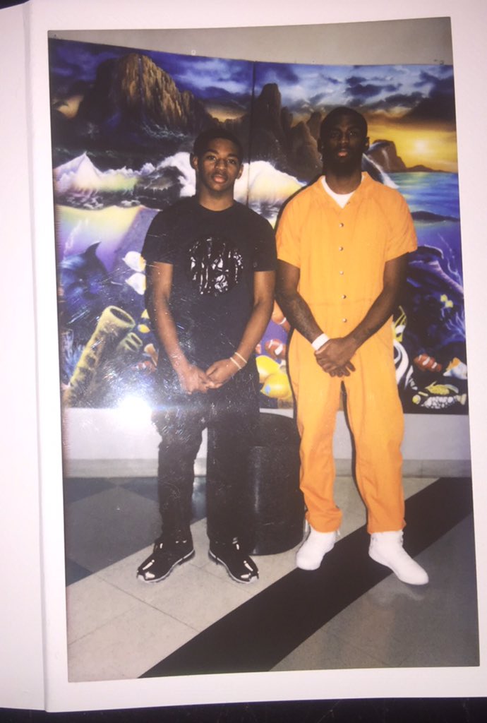 Yungyolo2x's tweet photo. Showed me everything I know just like a father but your my brother we got eachother like forever never switch sides my G #Freesheed https://t.co/zyxu9WPj4v