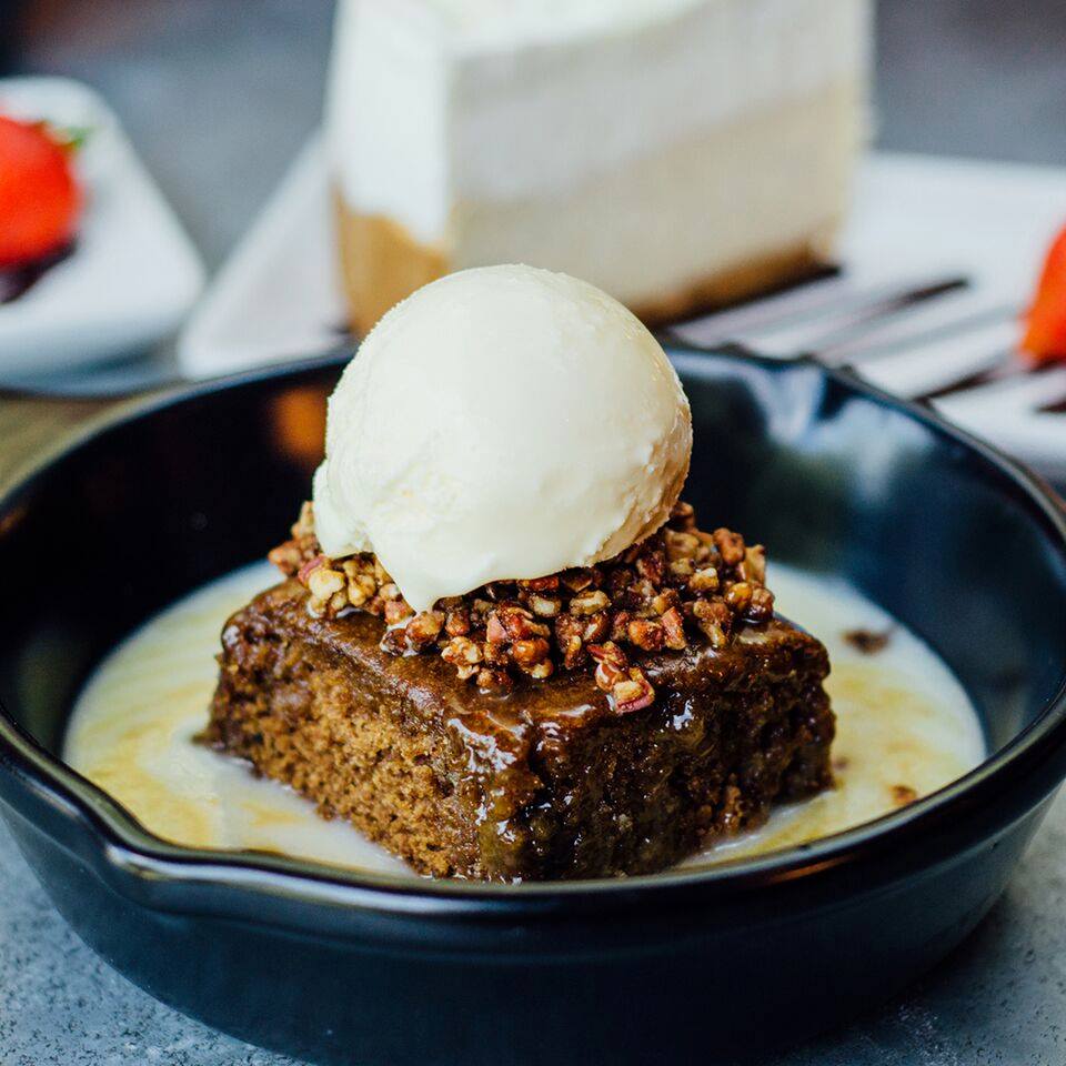 TGIFVABeach's tweet photo. There's always room for dessert... #HappyTurkeyDay #MakeRoomFor #TennesseeWhiskeyCake https://t.co/xOPETeozBm