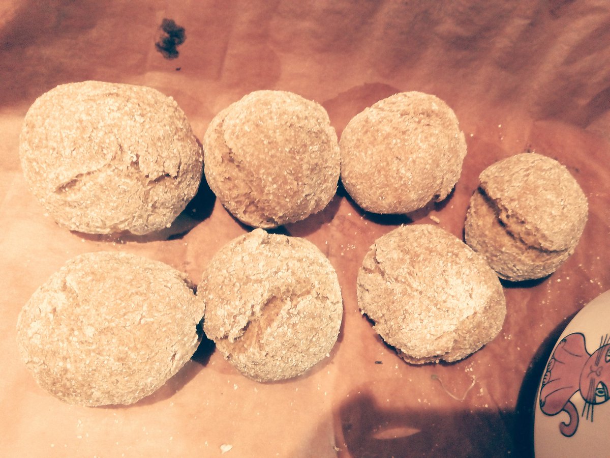 marta_zygadlo's tweet photo. Crema #sostenible #temporada hinojo, chirivía &amp; tombinambo;panecillos avena&amp;lino caseros #MeatLessDayUOC #SustainableFoodUOC @PastinacaSlow https://t.co/dAZn6oFNHH