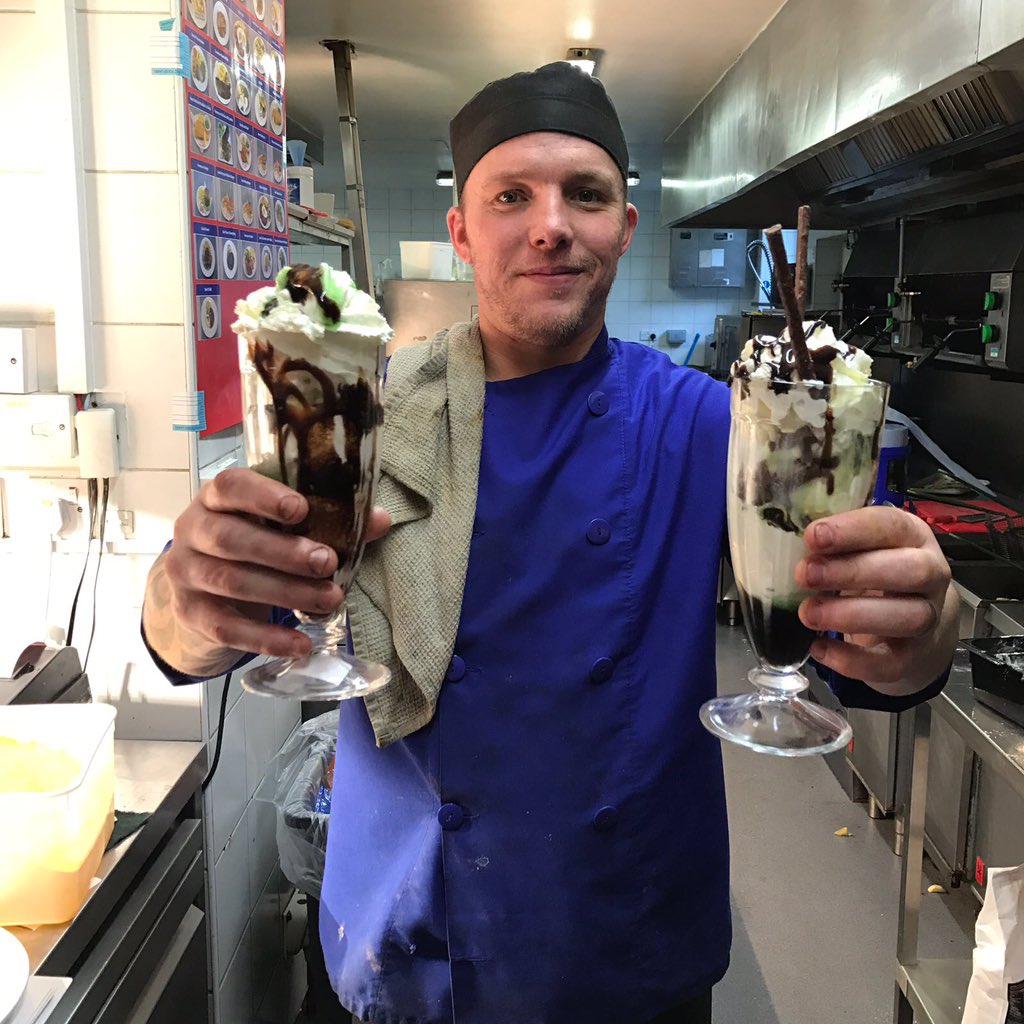 HowgateBf's tweet photo. Dessert anyone @Jimbentley10 @SpencerGraydon https://t.co/Qsm3TQrB2s