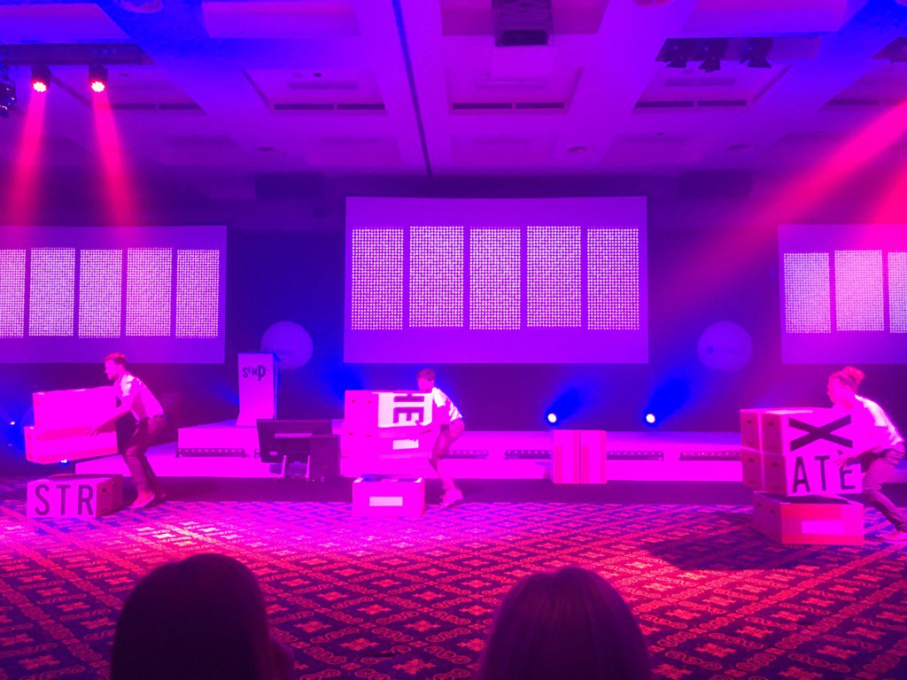 MMtvit's tweet photo. Thinking out of the box #sempler #podelitev #Sempl2016 https://t.co/Hz87Bn06uE