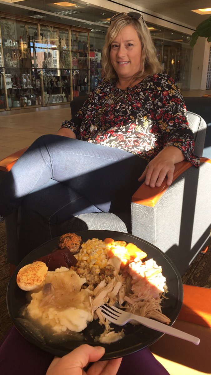sarahgench's tweet photo. World's best mom #thanksgivingatwork https://t.co/S5U3fKcIHt