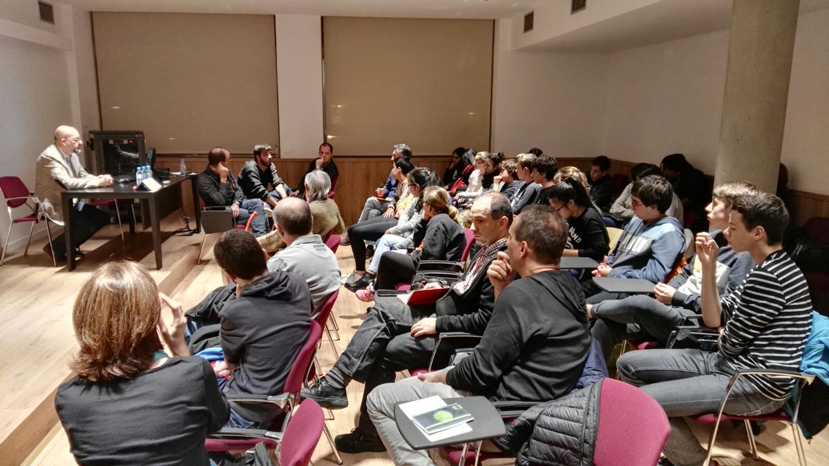 Ahir vam assistir a la xarrada amb experts a Lleida i vam sortir amb moltes idees i amb més ganes <a href="/firstlegoleague/">FIRST LEGO League</a> @FLLSpain <a href="/Fll_lleida/">Fll_lleida</a>