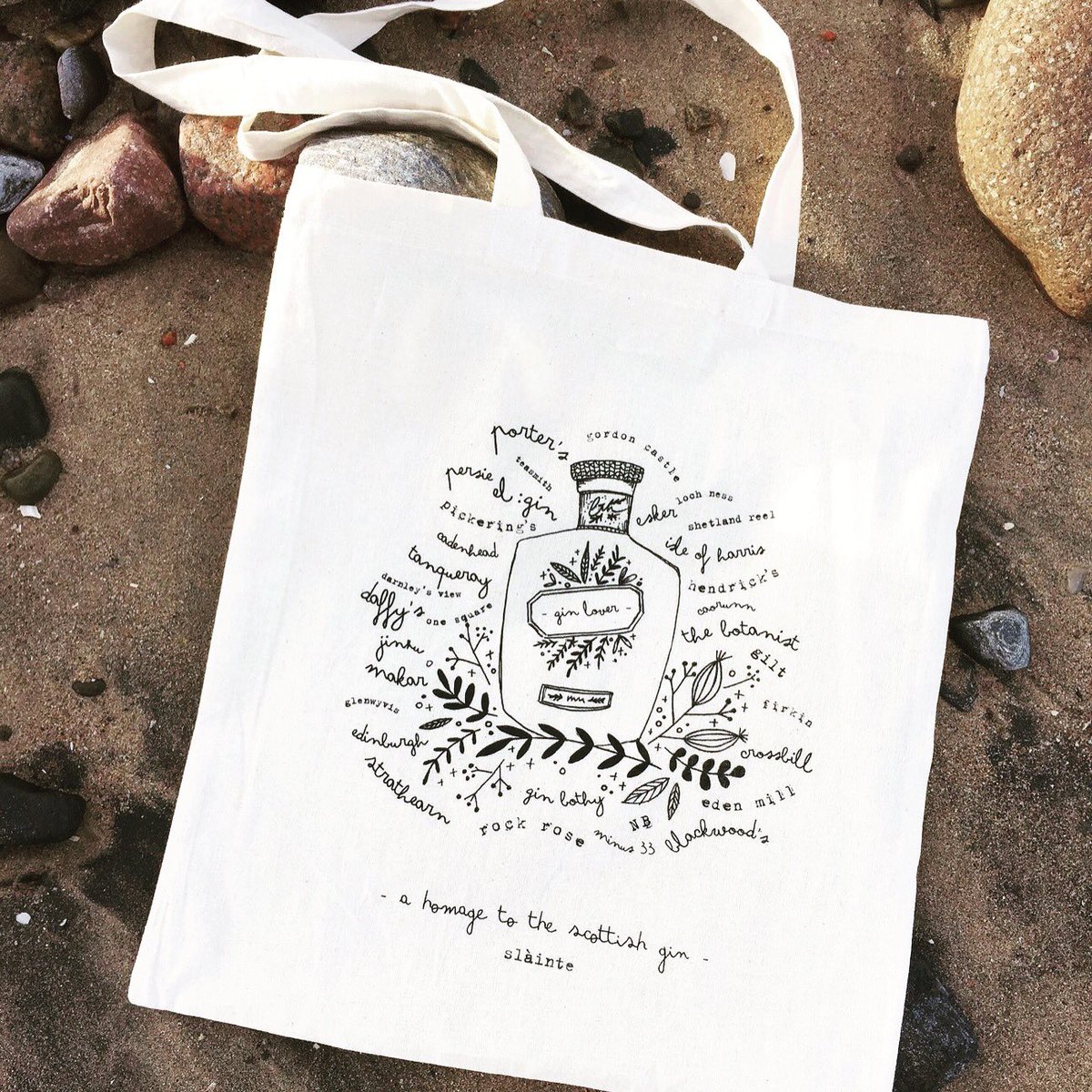 the_teasmith's tweet image. Can you spot us? Thank you #juniperpress #noteabagpunsplease @GinRoomScotland