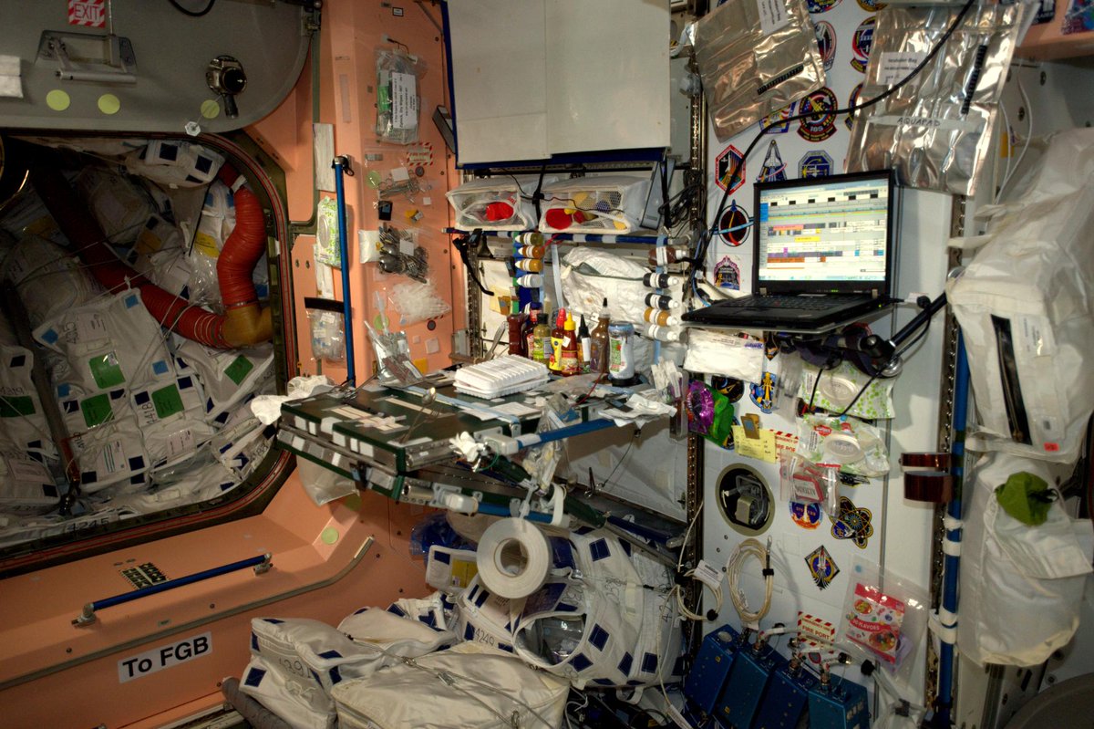 Thom_astro's tweet image. A view of our dinner table. Very roomy, as people can also float above! Other than the wall color, I couldn’t have picked a nicer kitchen