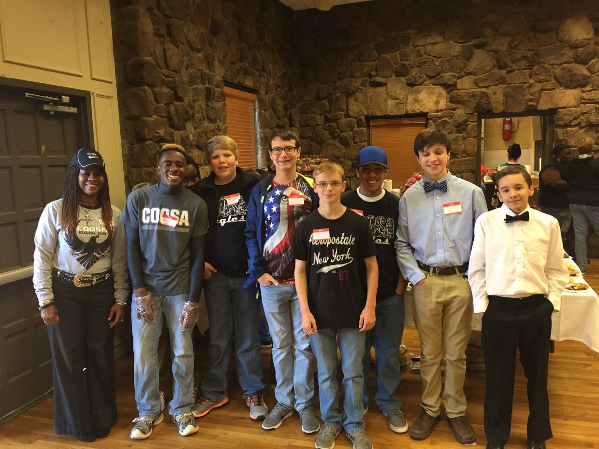 CMS #boystobowties serving on Thanksgiving Day. #proudprincipal @HopperPatrick <a href="/drjjackson/">Dr. Jennifer Jackson</a> <a href="/CoosaMiddle/">Coosa Middle School</a>