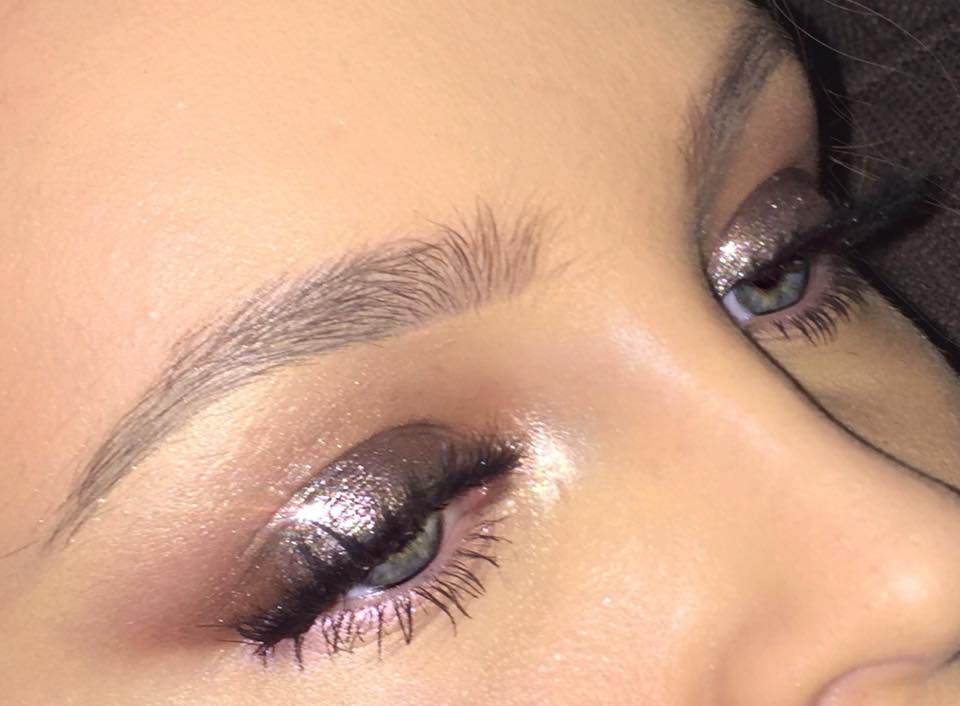 makeupbylottieh's tweet photo. I'm live on Facebook! Tonight's tutorial is on glitter on the eye! Come by and say hi! https://t.co/hZJUXwgkaV #makeup #MakeupTutorial #mua https://t.co/gZAMcpqF6Y