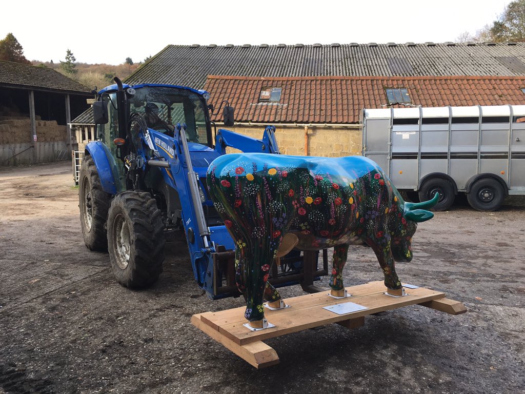 #sunny meadow <a href="/waitrose/">Waitrose & Partners</a> <a href="/CowParadeSurrey/">CowParadeSurrey</a> cow ready to moove for pastures moo with @NewHollandAG