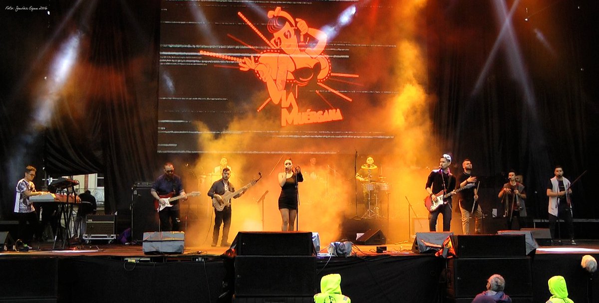 fsalsaalparque's tweet photo. Recordemos de la fiesta del viernes 18 en La Plaza de Boívar a @lamuerganabanda influencias diversas y mucha irreverencia #SalsaAlParque2016 https://t.co/C1RZiHynRK