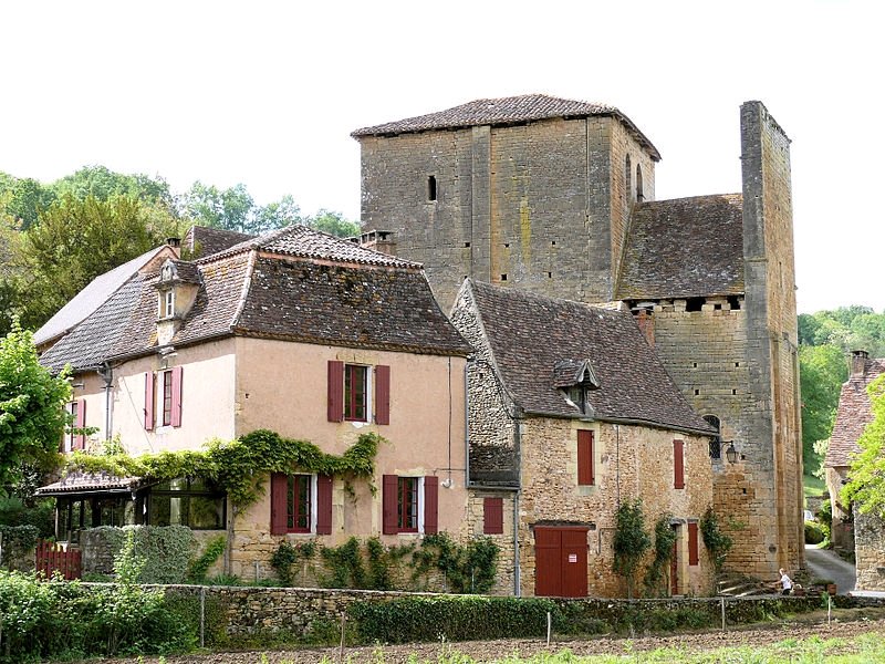MonumentsApp's tweet photo. L'Église Notre-Dame de la Nativité à Urval, Dordogne https://t.co/F2wXmyfASo #Urval #Dordogne https://t.co/d7I56yrGun