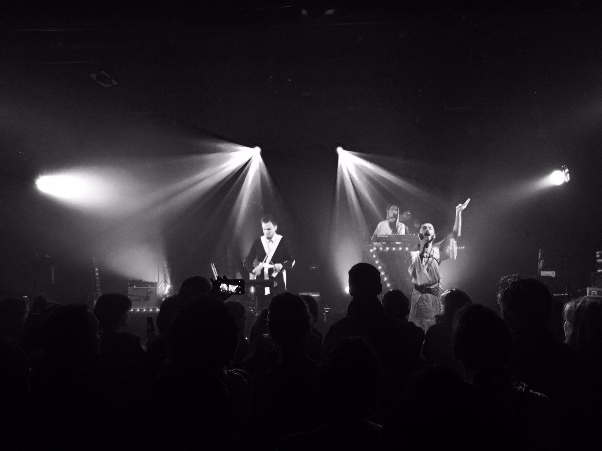 PRLiveMusic's tweet photo. Sublime @3someSisters à l' @EMBSANNOIS 👏👏 https://t.co/OSuLocztqJ