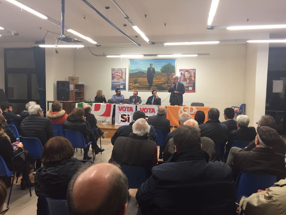 AchilleM94's tweet photo. Grazie al presidente Zanda per la bella lezione di Democrazia. Non molliamo fino al 4 dicembre! #BastaunSi https://t.co/zInBzrh9VR