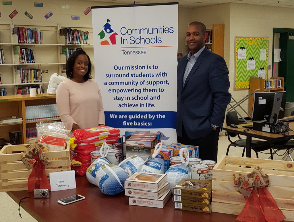 Happy Thanksgiving! @TEKMemphis was privileged to provide dinners to families on Thanksgiving.