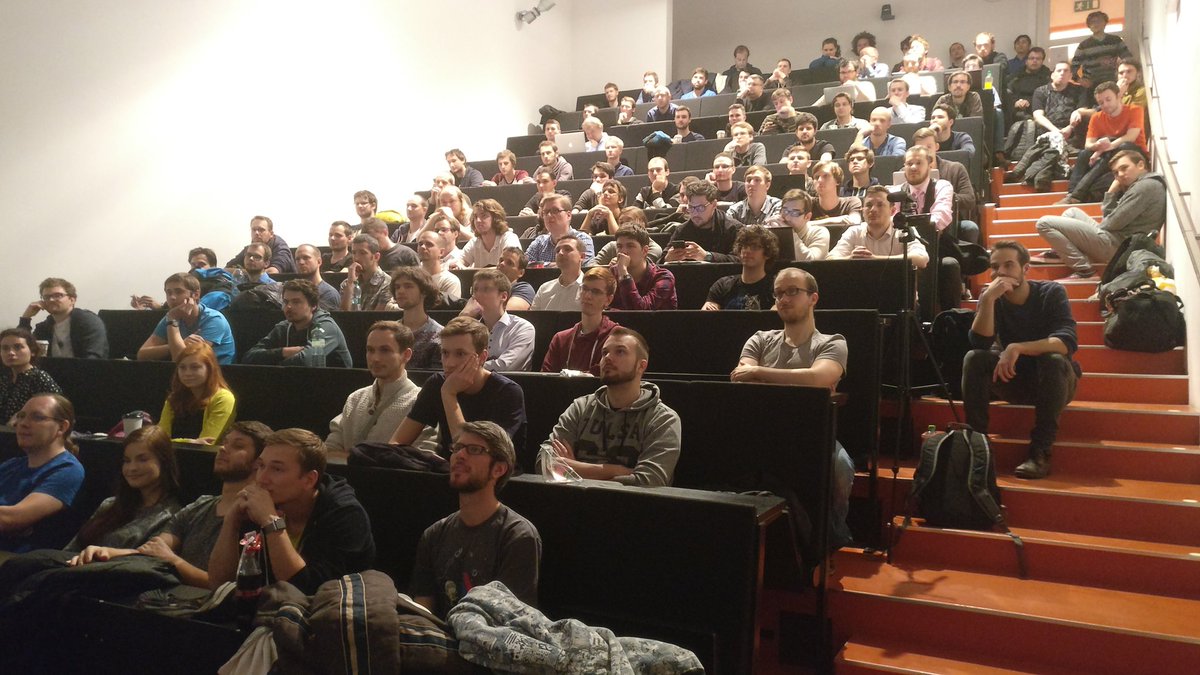 GDGcvut's tweet image. Na dnešní přednášce na @FIT_CTU od @0ndras  bylo opravdu nášlapáno. #jsDevMeetup