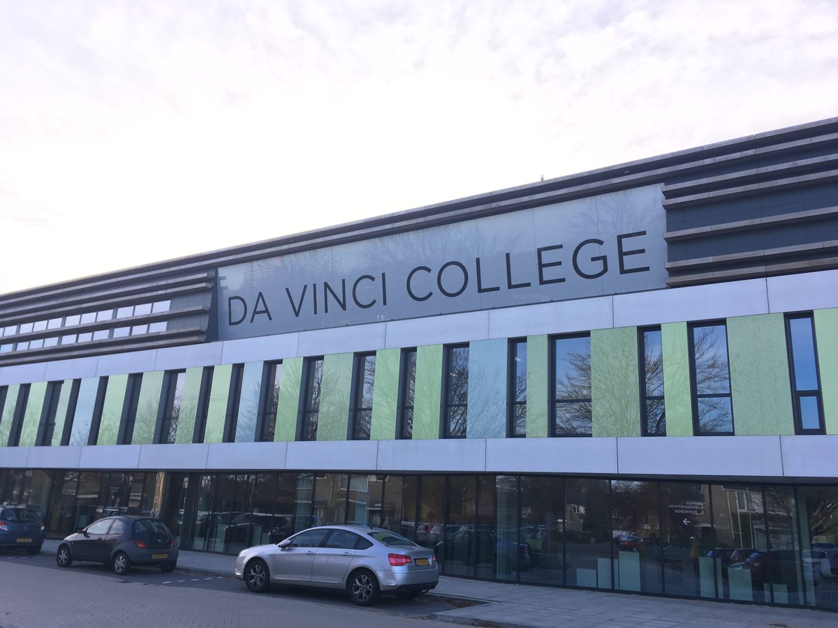 loopbaan4daagse's tweet photo. Deze middag en avond vonden de laatste workshops vd Loopbaan4daagse plaats. Een gemoedelijke sfeer in een prachtig gebouw! @davincicollege https://t.co/l8DGBK1L9A
