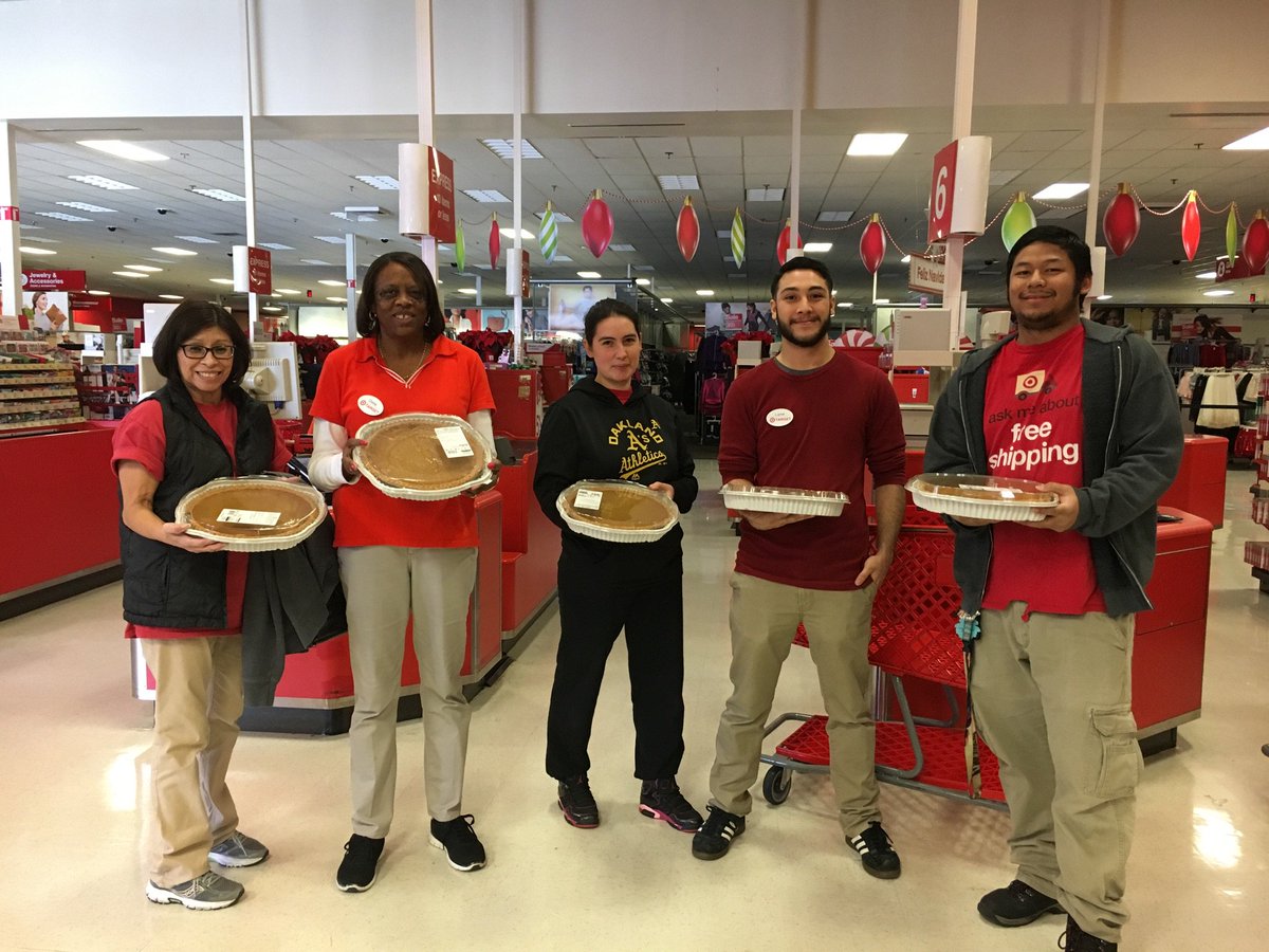 elysiaglong's tweet photo. Ship from store team working to fulfill Black Friday dot com orders all Thanksgiving. From Pittsburg CA to you! https://t.co/7cH5vRBt6o