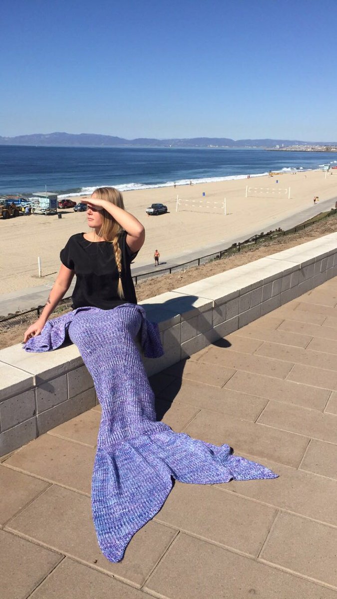 It's a beautiful day to be a mermaid! Happy thanksgiving!
