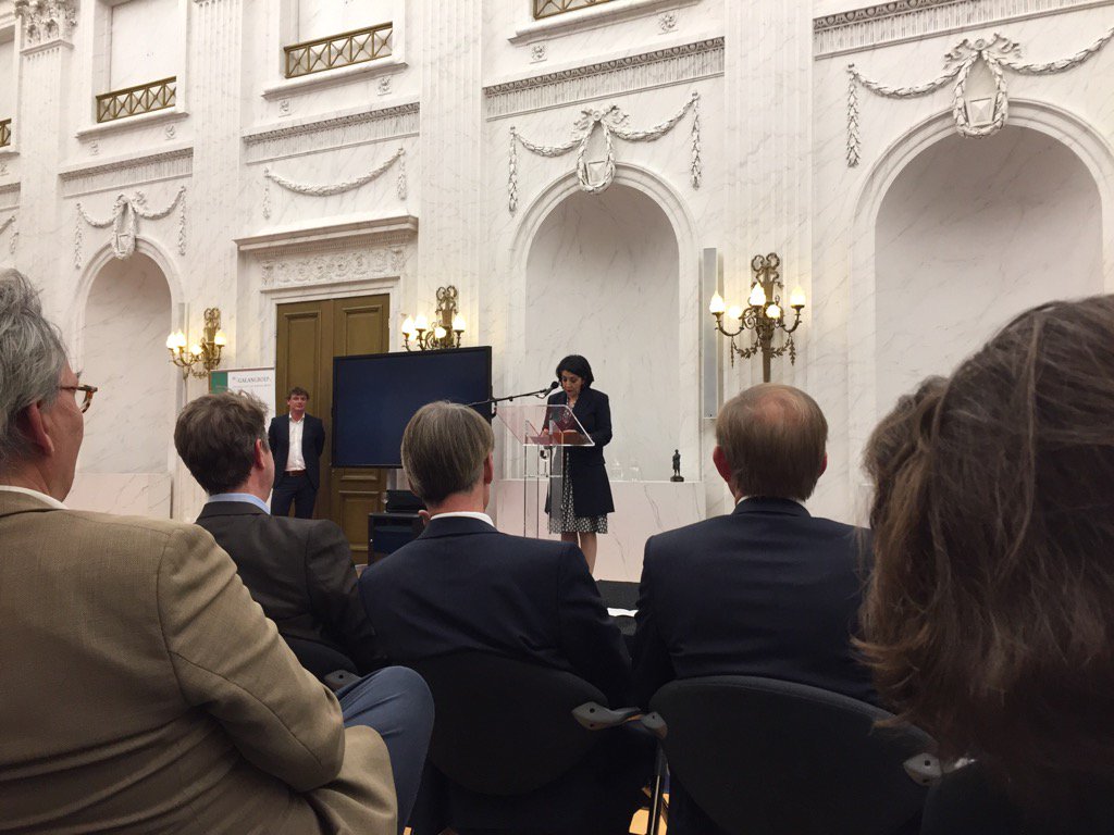 AnneliesBreedve's tweet image. Bijna zover... uitreiking van #thorbeckeprijs #parlement door #Kamervoorzitter in de oude zaal...