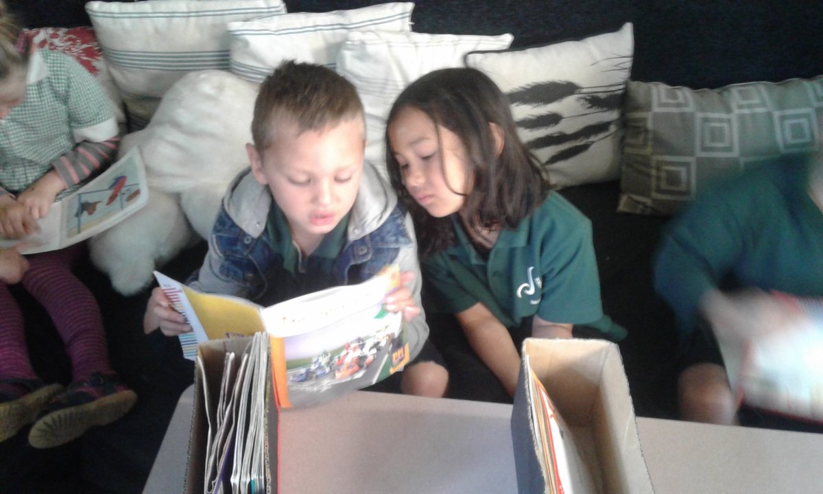 P1Bromleyschool's tweet photo. Buddy reading.  Practising listening skills as well as reading skills. https://t.co/Lilbsvp1qd