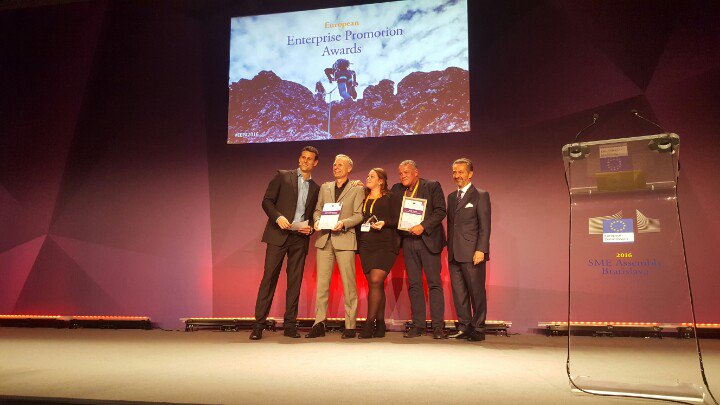 daCosta_Daniel's tweet photo. Yes, we did it! Rotterdamsezaak wins the EEPA Awards for responsible &amp; inclusive entrepreneurship! Congatz!@EEPA_EU @RVO_Nederland @nieuwsez https://t.co/7YpasOFF0p