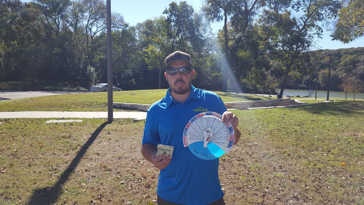 worlddubzchamp's tweet photo. This guy came down to Waco and took the Turkey Cup! Check out the black Friday sale at #DDCarrollton
#DynamicDiscs 
#Daaannnggg https://t.co/bDouPNyWXp