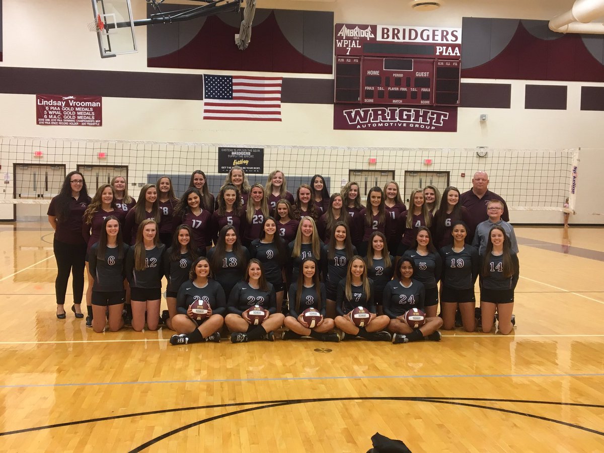 ambridgegvb's tweet photo. Happy thanksgiving 🦃❤️ thankful for a great season with a great team 🏐 https://t.co/9LulQg8Kpg