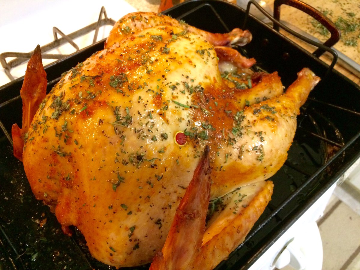 _WesleyFields's tweet photo. Basting game on check! #keepitmoist! https://t.co/AVNTzq5yah