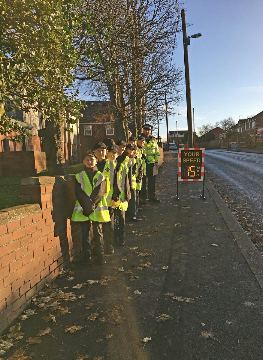 MinipoliceR's tweet photo. Mini Police in Sacriston tackling speeding
#communityproblemsolving #speedkills #slowdown #childrensvoice @DurhamPolice @DurhamPCC https://t.co/kWYK6LKXOC