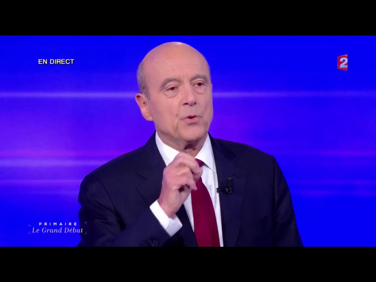 KARLOLIVE's tweet photo. 🎙 @alainjuppe : "Depuis des mois je fais l'objet d'une campagne calomnieuse : salafiste et antisémitisme !" #JuppéGagnant #PrimaireLeDébat https://t.co/nfv6gg5aXu