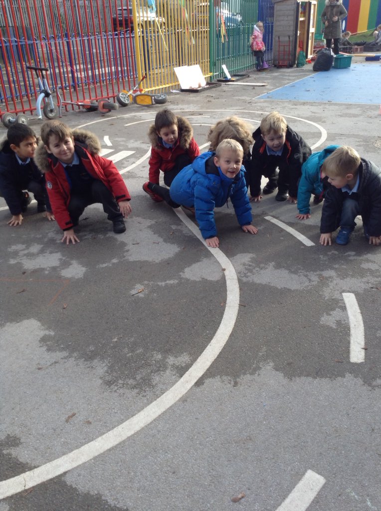 appletonprimary's tweet photo. Great timing of scooting and racing in Foundation #activehull #outdoorlearning https://t.co/0zXvgbL7f3