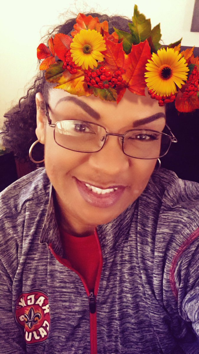 Trurealist100's tweet photo. At work waiting on my plate.. https://t.co/SZ224pbg8A
